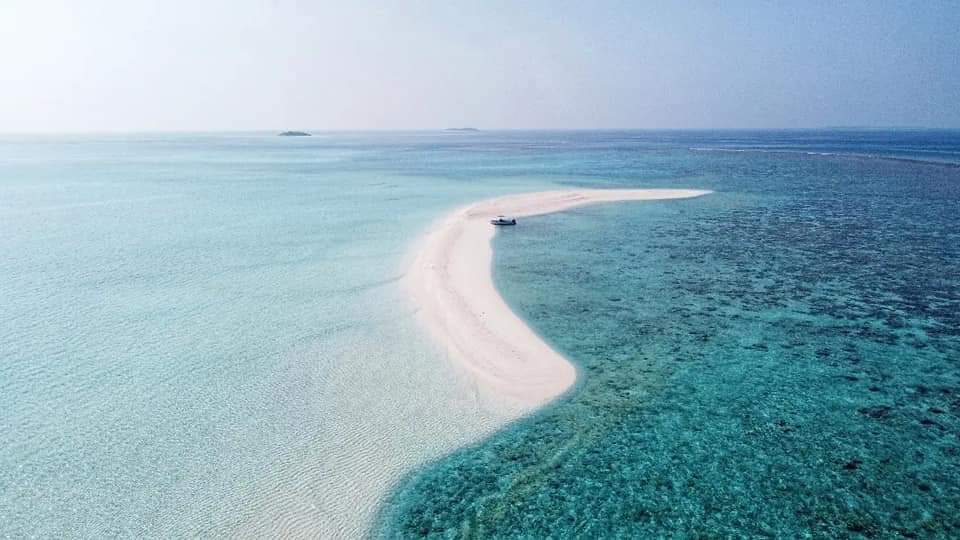 Sandy Islets www.ukulhas.info